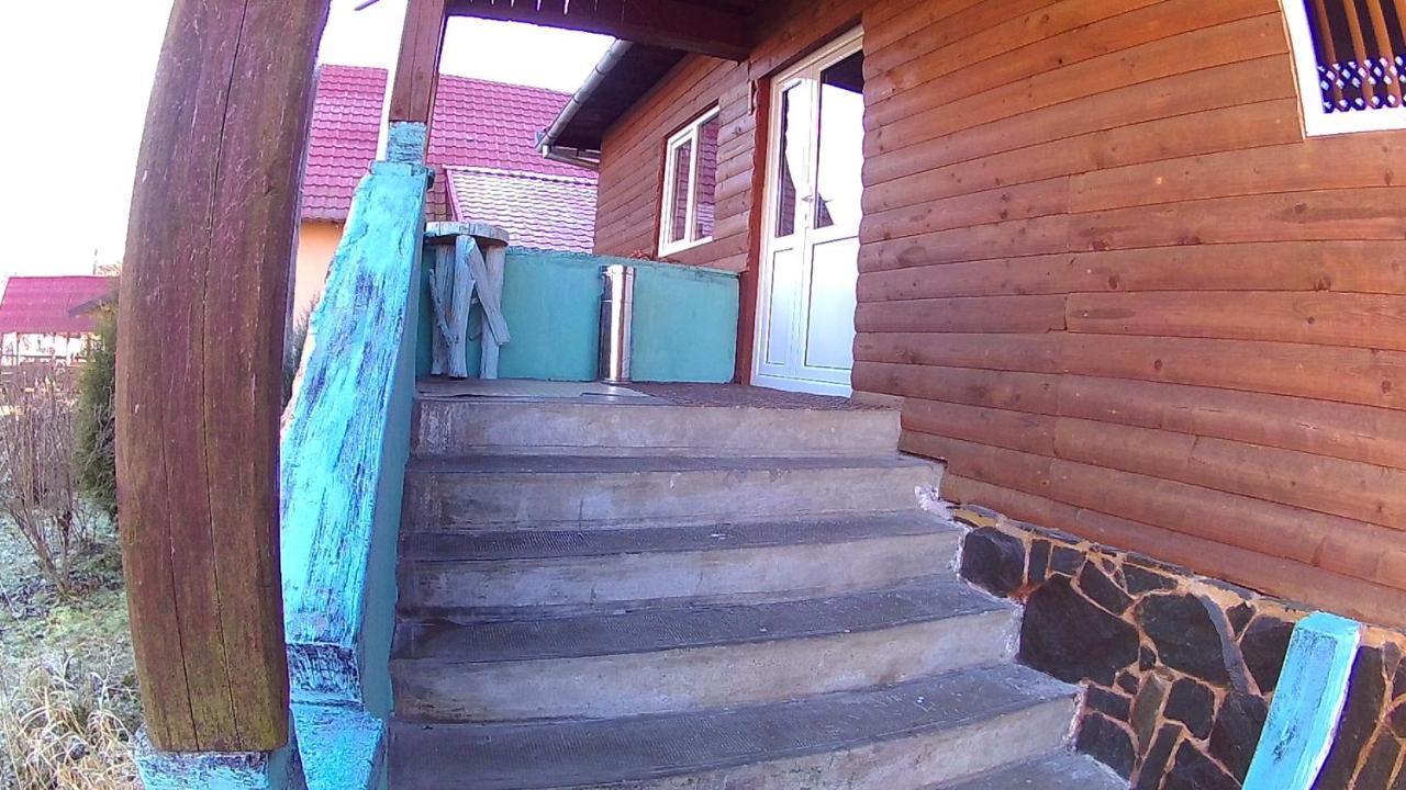 Вилла Cabana Aurora Арьешени Экстерьер фото